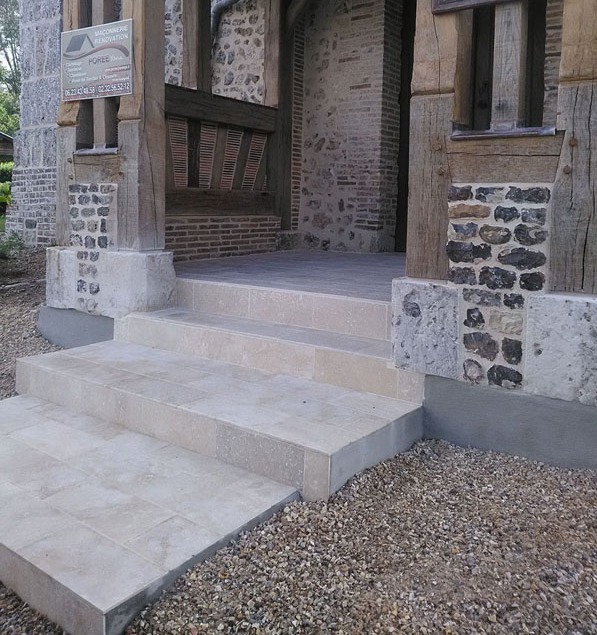 Maçon à Lisieux
