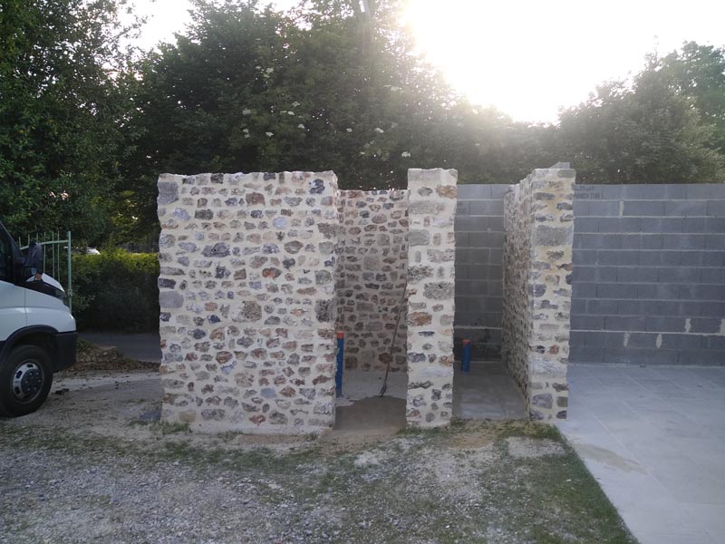 Maçon mur de soutènement à Deauville